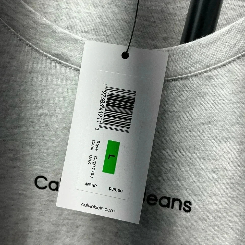 NWT Calvin Klein woman’s tshirt - Picture 3 of 4